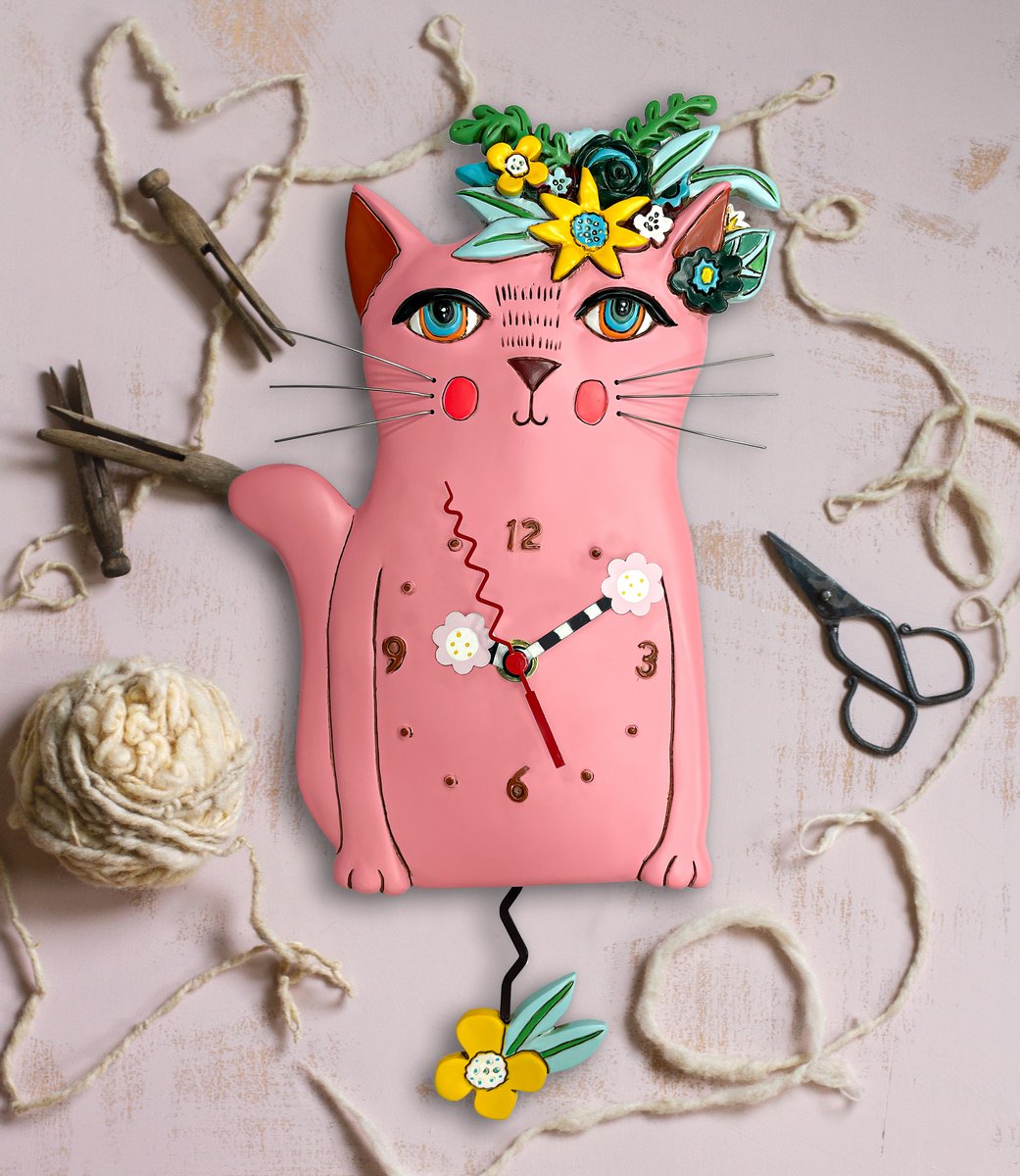 Pretty Kitty Pink Clock
