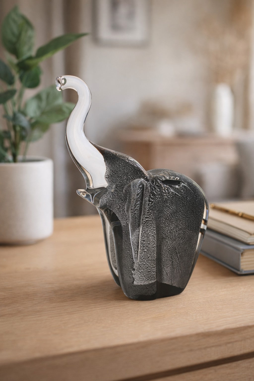 Elephant Black & Silver