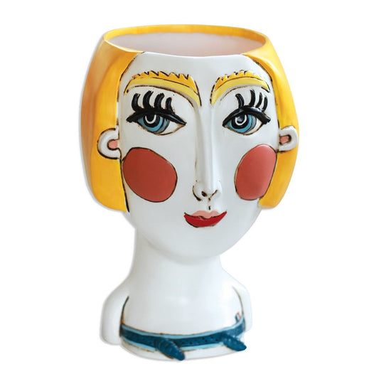 Darcell Lady Planter